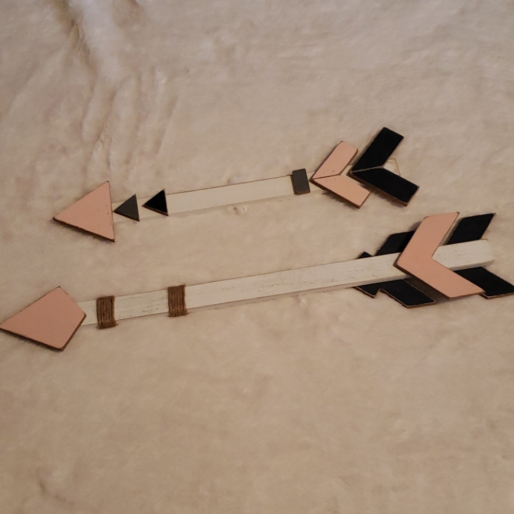Arrow wall decor